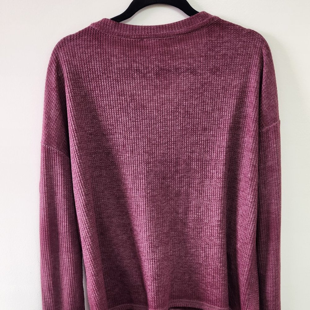Tribal Jeans Women's Large Burgundy Lightweight Waffle Top - Picture 2 of 4